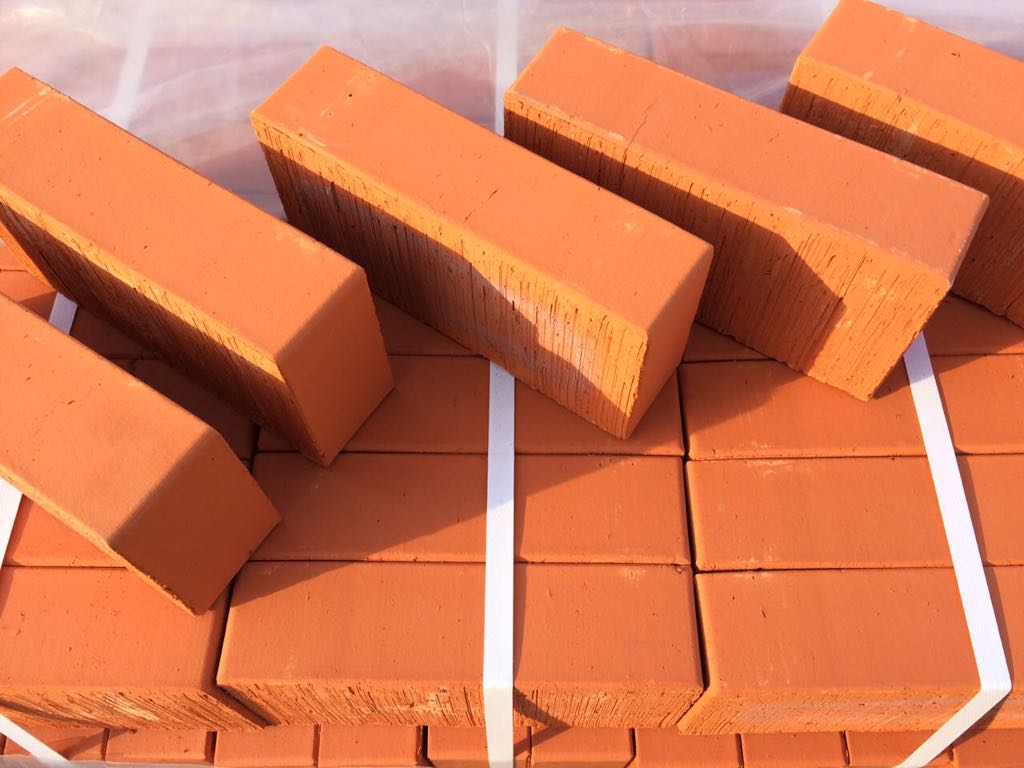 Кирпич полнотелый одинарный М-200 Клинцы